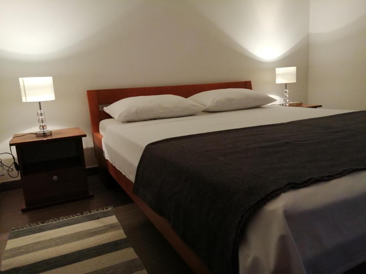 Villa Luce Apartment House كارلوباغ المظهر الخارجي الصورة