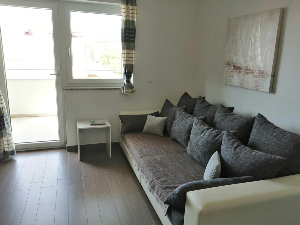 Villa Luce Apartment House كارلوباغ المظهر الخارجي الصورة