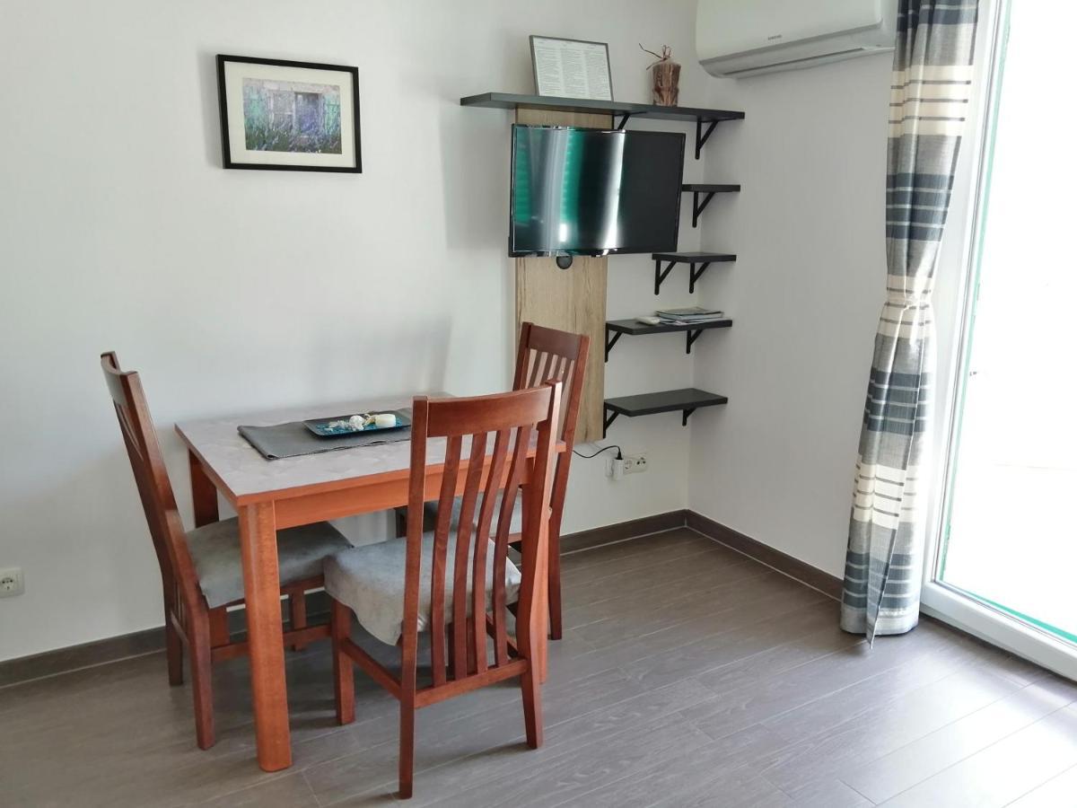 Villa Luce Apartment House كارلوباغ المظهر الخارجي الصورة