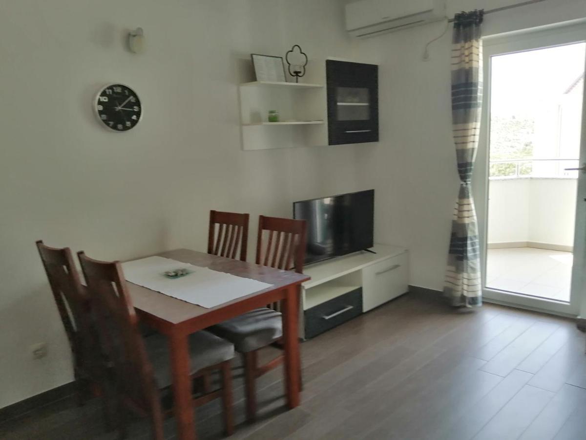 Villa Luce Apartment House كارلوباغ المظهر الخارجي الصورة