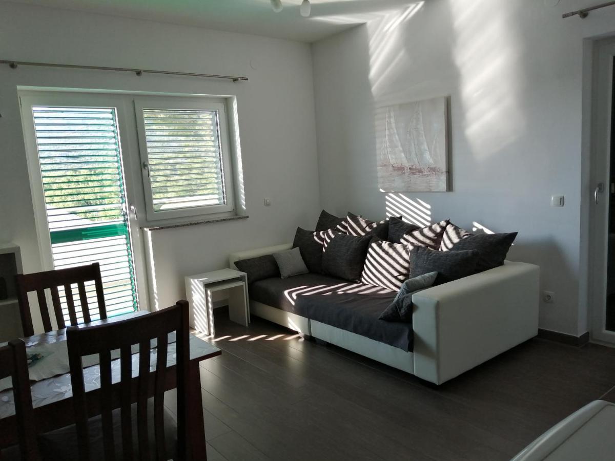 Villa Luce Apartment House كارلوباغ المظهر الخارجي الصورة