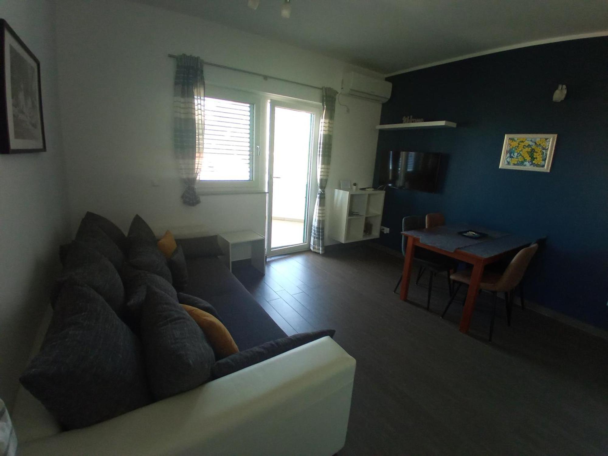 Villa Luce Apartment House كارلوباغ المظهر الخارجي الصورة