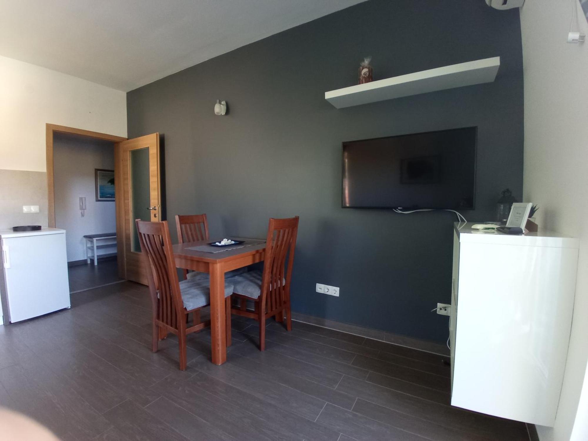 Villa Luce Apartment House كارلوباغ المظهر الخارجي الصورة